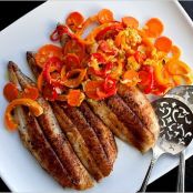 PAN SEARED MACKEREL w/PEPPERS & THYME