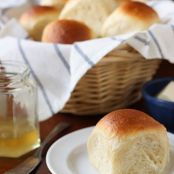 BREAD - Good Old American White Rolls