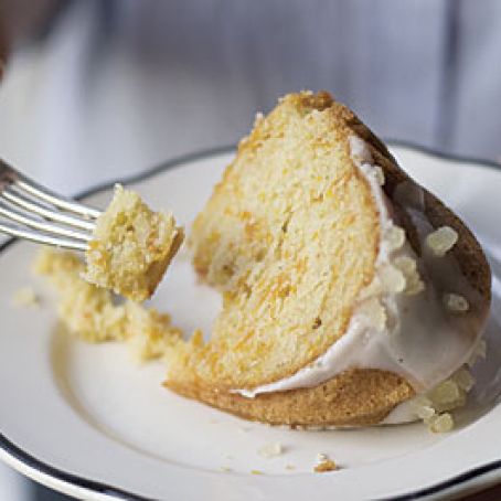 Buttermilk Cake with Spiced Vanilla Icing