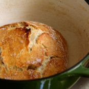Dutch Oven Crusty Bread