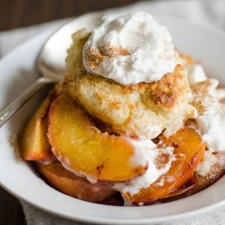 Sweet Biscuits with Roasted Peaches