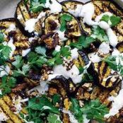 Baked aubergines with walnuts