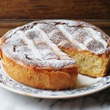Pastiera Napoletana (Neapolitan Wheatberry and Ricotta Easter cake)