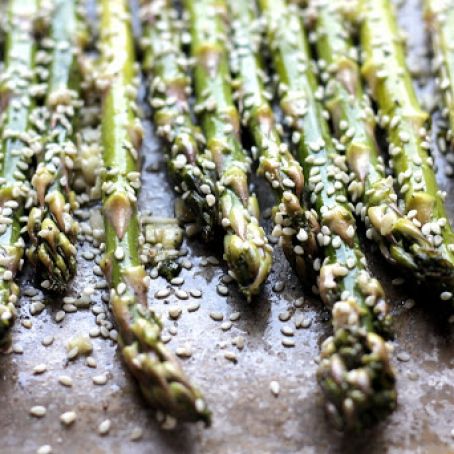 Sesame Garlic Roasted Asparagus