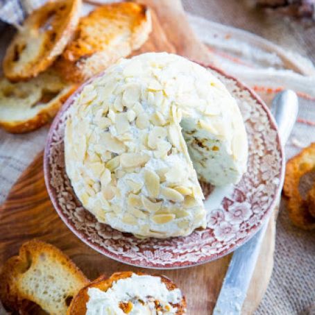 Blue Cheese Ball with Dried Figs and Honey