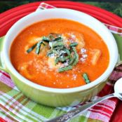 Creamy Tomato Tortellini Soup