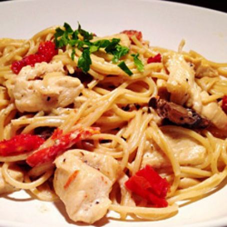 Chicken Fettuccine Alfredo with Sun-Dried Tomatoes