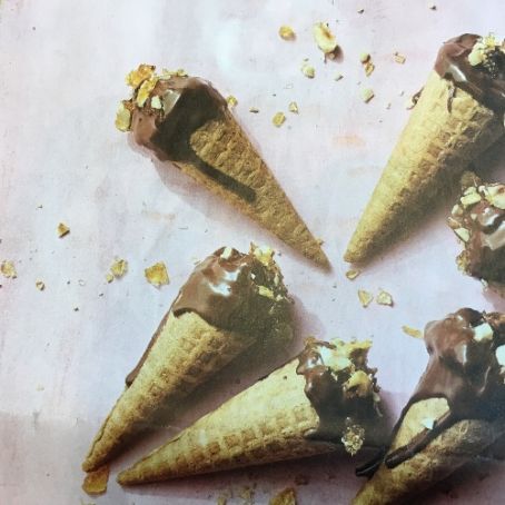 Nutella Cones with Hazelnut Praline