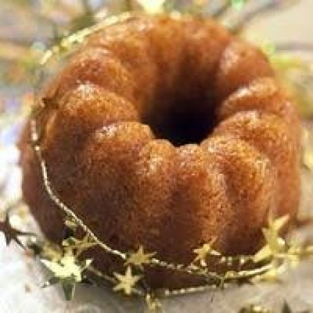 Miniature Amaretto Cakes