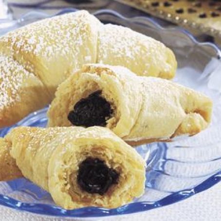 HERSHEY'S HUGS & KISSES Crescents