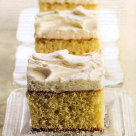 Vanilla Cake with Vanilla Buttercream Frosting