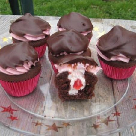 Cherry Cordial Cupcakes