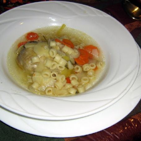 CHICKEN SOUP  (Sue's)