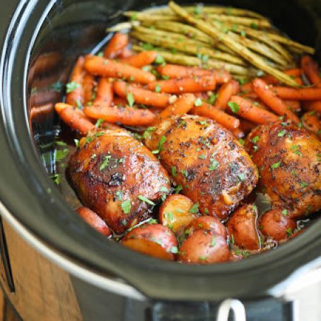 Slow Cooker Honey Garlic Chicken & Veggies