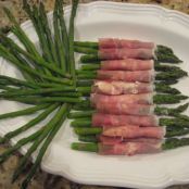 Proscuitto wrapped asparagus with feta cheese