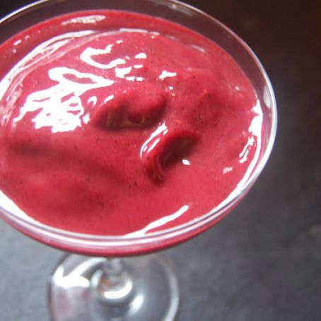 Blueberry Peach Fruit Smoothies