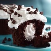 Dreamy Cream-Filled Cupcakes