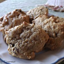 Maple Oatmeal Raisin Cookies