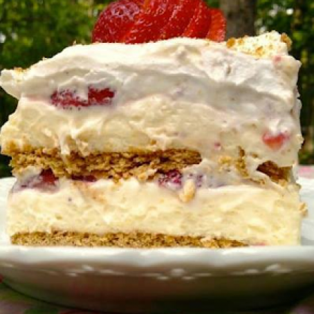 STRAWBERRY CREAM CHEESE CAKE
