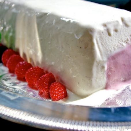 Vanilla and Raspberry Bombe Glacee