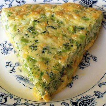 BROCCOLI CRUSTLESS QUICHE