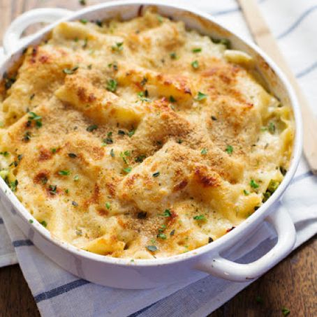 Garlic Parmesan Chicken Lasagna Bake
