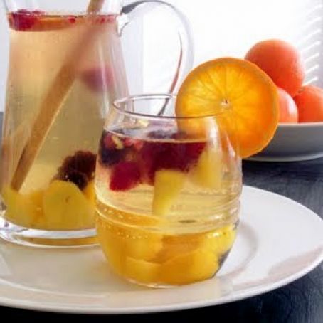 Sweet & Fruity White Wine Sangria
