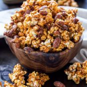 HONEY ALMOND CARAMEL CORN