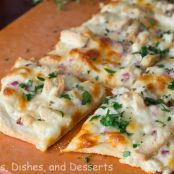 Roasted Garlic, Chicken & Herb White Pizza