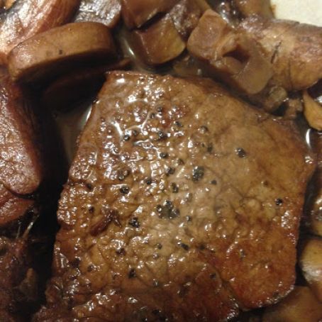 Balsamic Glazed Beef Filet with Mushrooms