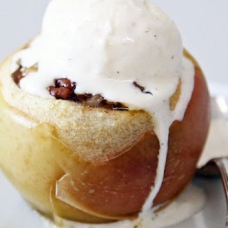 Skinny Fast-Fix Baked Apple Sundae