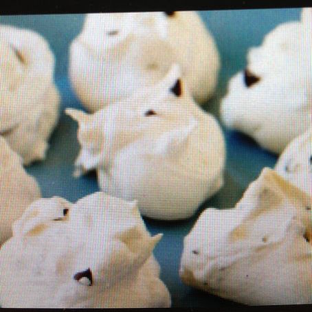 Chocolate Chip Meringue Cookies