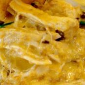 Ají de Gallina (Peruvian Spicy Creamed Chicken)