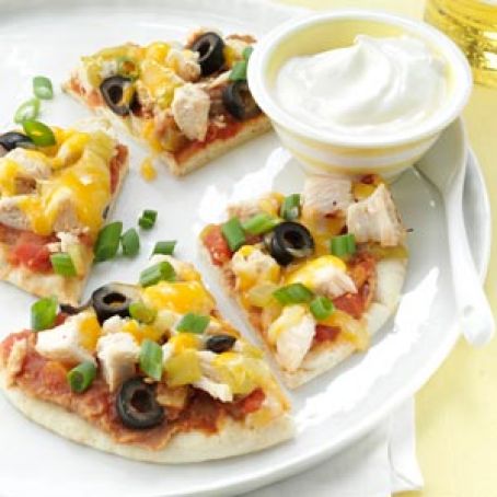 Santa Fe Chicken Pita Pizzas Recipe