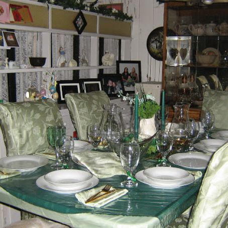 ST PATRICKS DAY TABLE