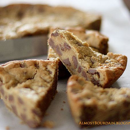Peanut Butter Chocolate Chip Cookie Cake