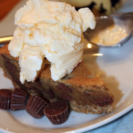 Pretzel Bottomed Reeses Peanut Butter Cup Cookie Pie
