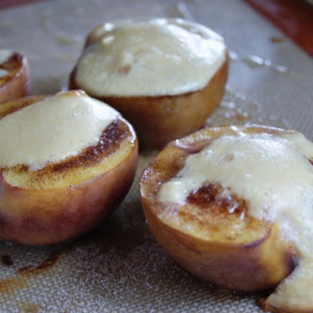 Cheesecake-Stuffed Peaches