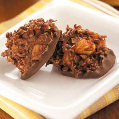 Chocolate Macadamia Macaroons