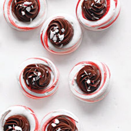 Mini Peppermint-Meringue Cups With Ganache