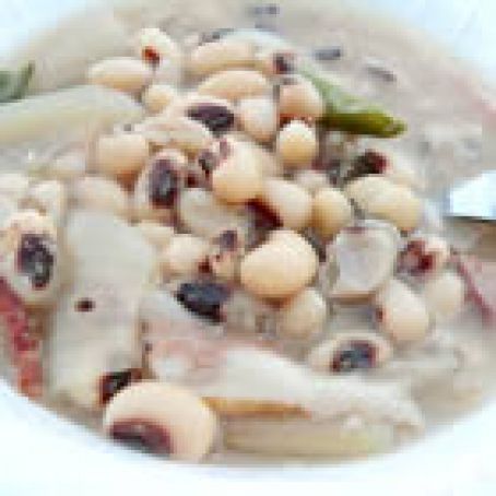 Slow Cooker Spicy Black-Eyed Peas