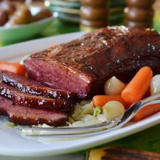 Brown Sugar and Mustard Glazed Corned Beef 