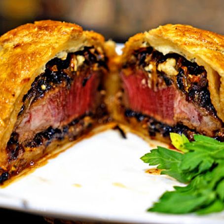 Beef Wellington with Caramelized Onions and Gorgonzola
