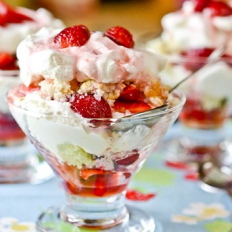 Strawberry Shortcake Parfaits | Full Fork Ahead