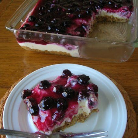 FRESH BLUEBERRY CHEESECAKE WITH HOMEMADE CRUST