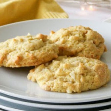 Lemon Macadamia Cookies - Mrs. Fields Copycat