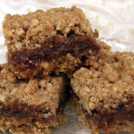 Aunt Dorothy's Date-Nut Bars