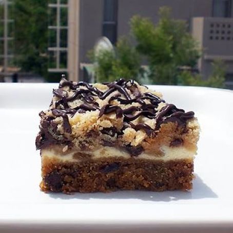 Chocolate Chip Cheesecake Cookie Bars