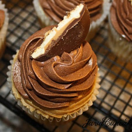 Tagalong Cupcakes