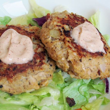 Skinny Tuna Cakes with Chipotle Mayonnaise